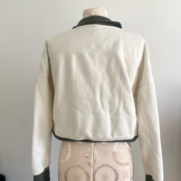 Fabletics ivory & dark khaki green quarter zip crop sweatshirt - Picture 2 of 5